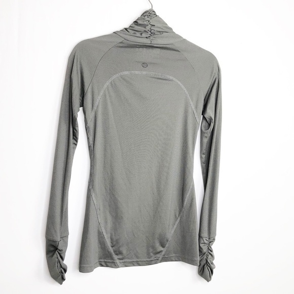 Orb Gray athletic long sleeve top - Picture 2 of 12